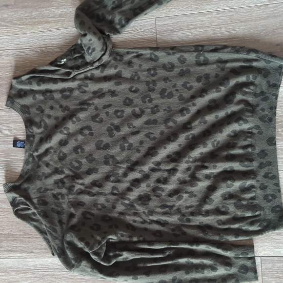 INC Cold Shoulder Sweater size XL - Picture 6 of 8